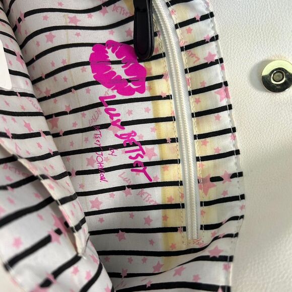 Betsey Johnson Baseball "Hey Batter" Tote Bag with charm - Picture 3 of 6